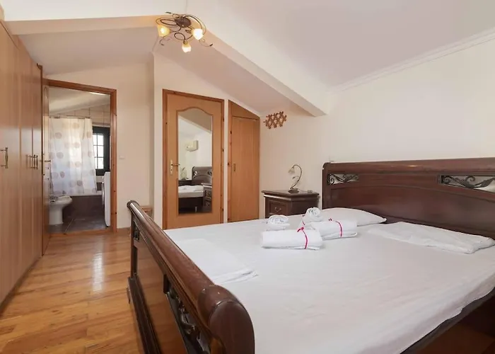 Hub House Zante